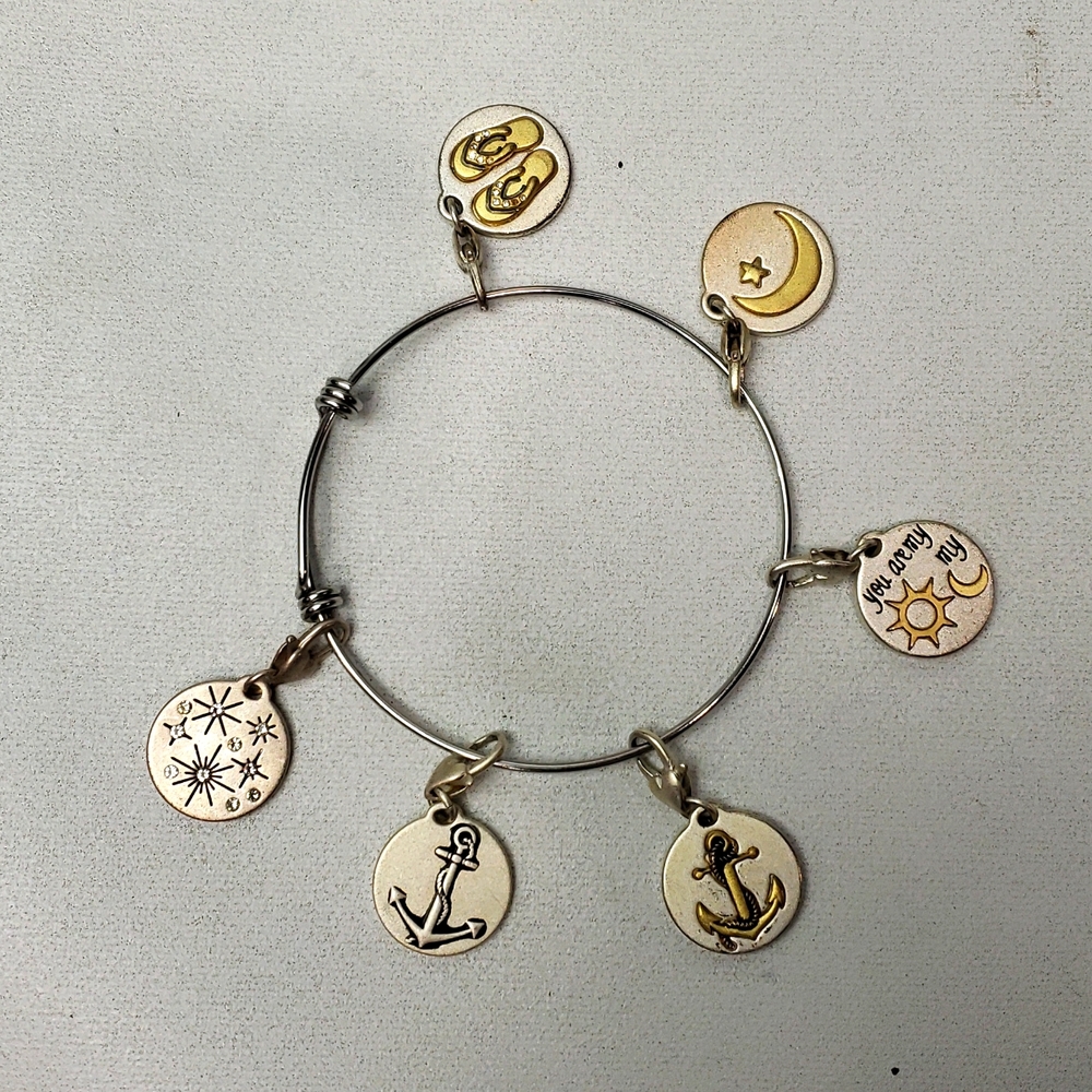 Amanda Blu 6 Charm Silver Tone Bracelet Anchor Moon Stars Flip Flops